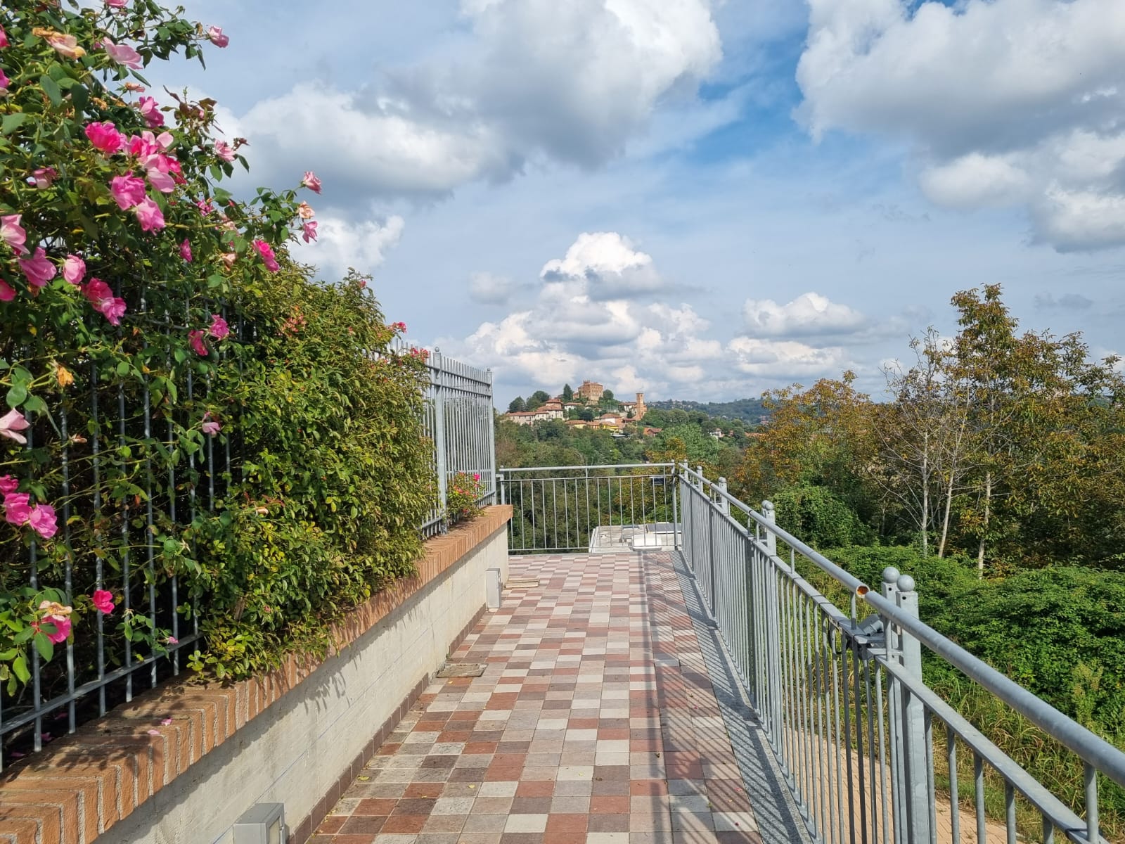 Baldissero Torinese - appartamento con terrazzo panoramico