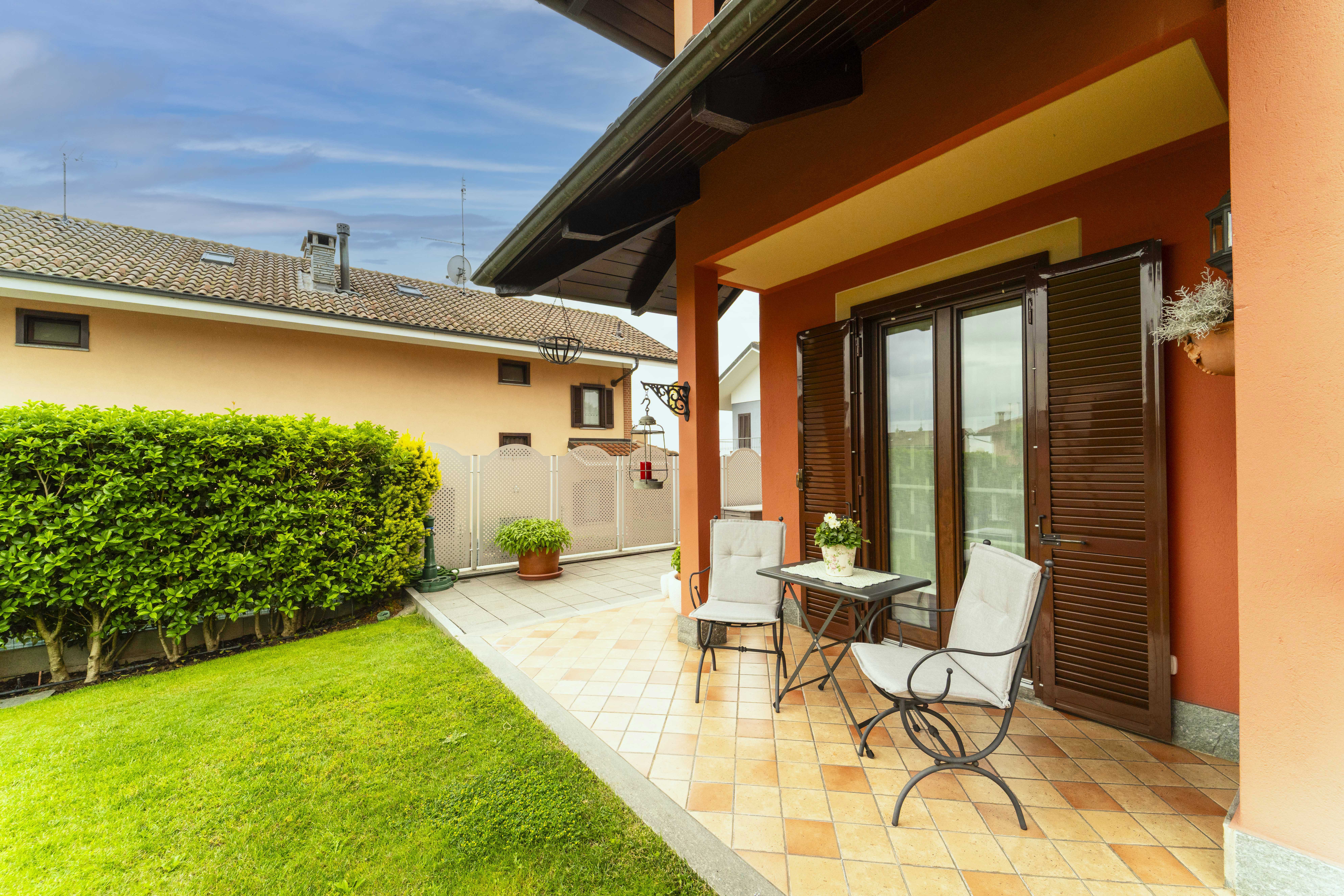 Chieri - zona polo scolastico Monti Vittone bella villa