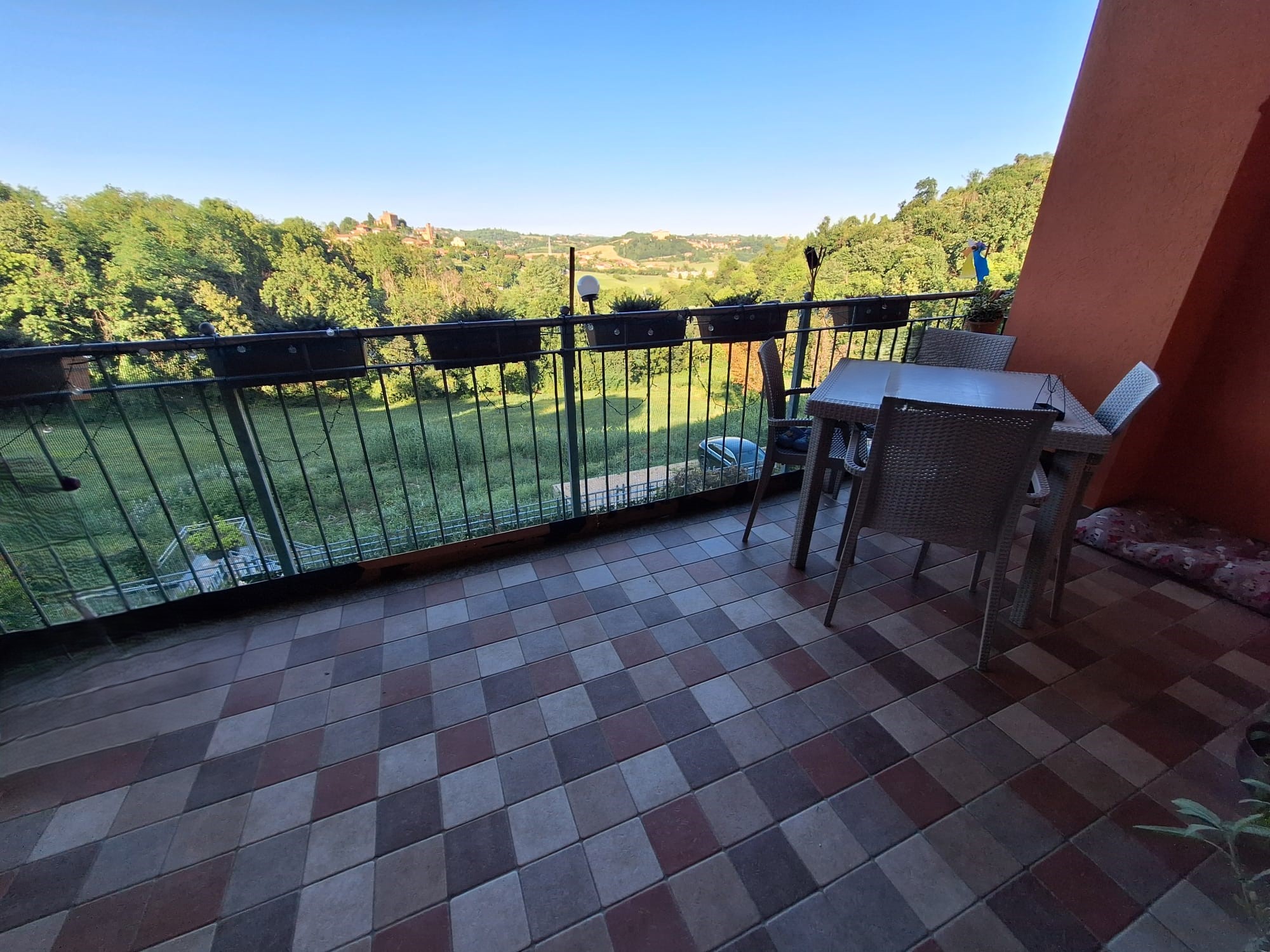 Baldissero T.se - Appartamento bilivelli con terrazzino